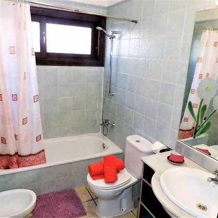 Baroli Amplia Piscina Privada Climatizada Playa Blanca (Lanzarote)