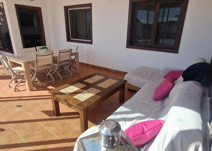 Baroli Amplia Piscina Privada Climatizada Playa Blanca (Lanzarote)