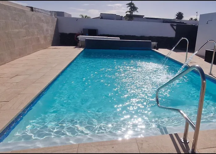 Baroli Amplia Piscina Privada Climatizada